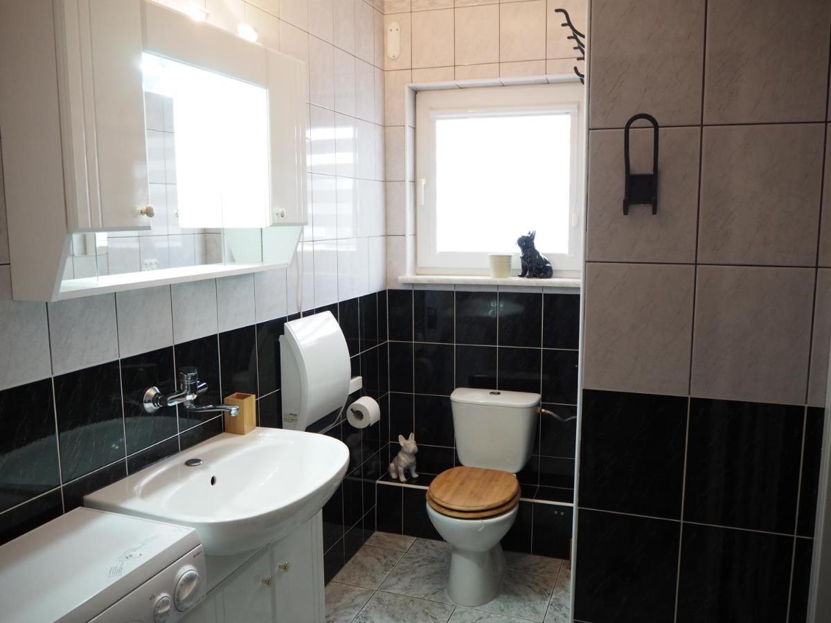 Apartamenty Kocham Morze ชวีโนวิชแจ ภายนอก รูปภาพ
