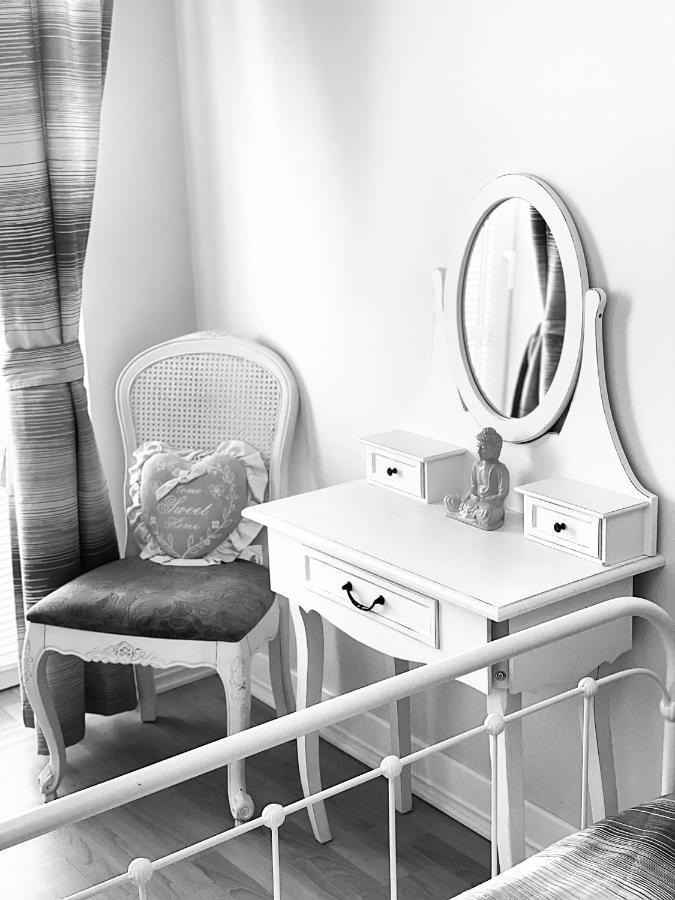 Apartamenty Kocham Morze ชวีโนวิชแจ ภายนอก รูปภาพ