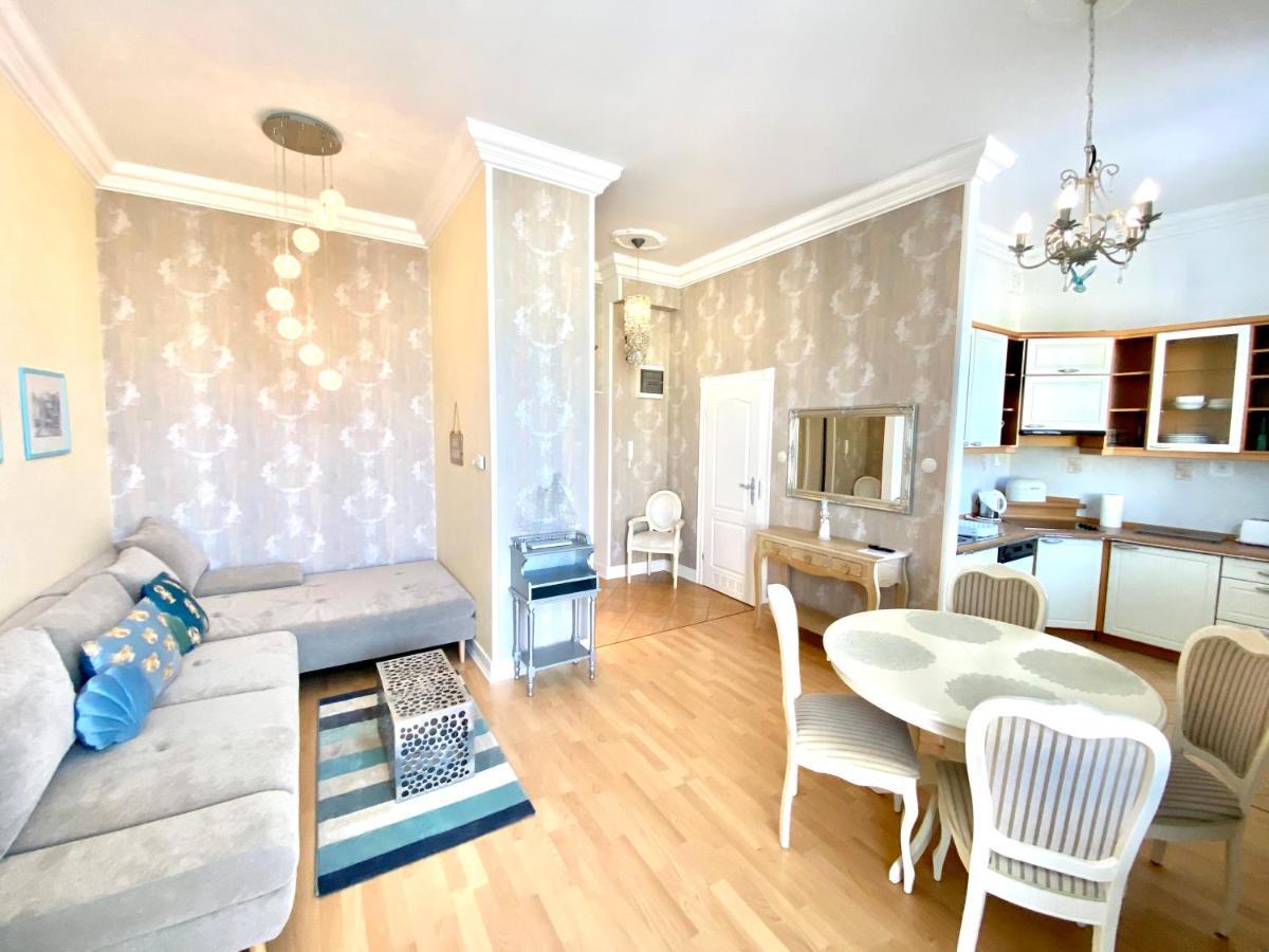 Apartamenty Kocham Morze ชวีโนวิชแจ ภายนอก รูปภาพ