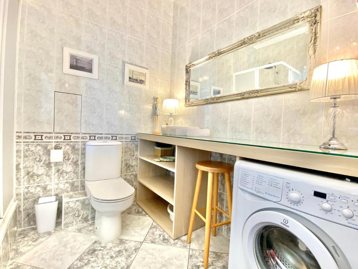 Apartamenty Kocham Morze ชวีโนวิชแจ ภายนอก รูปภาพ