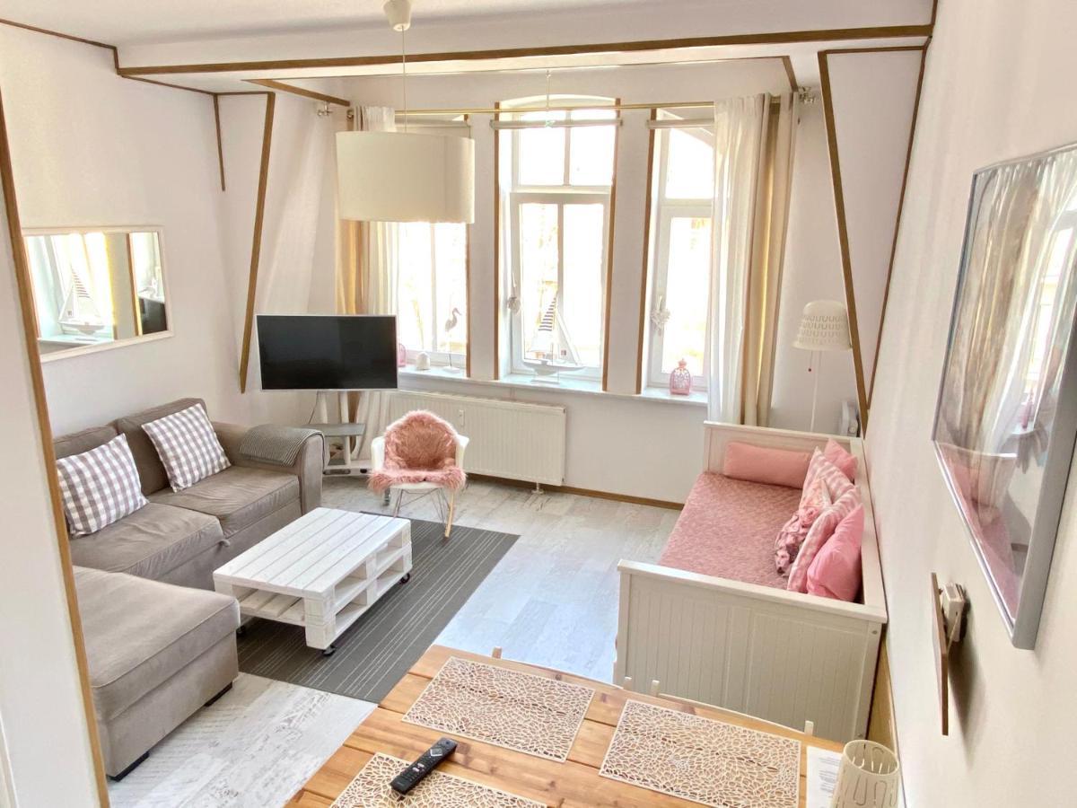 Apartamenty Kocham Morze ชวีโนวิชแจ ภายนอก รูปภาพ