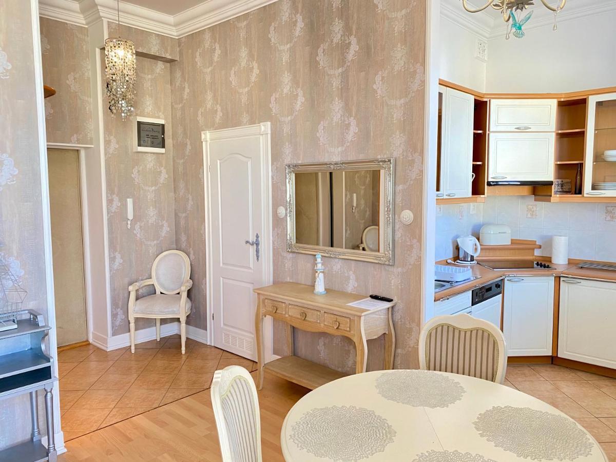 Apartamenty Kocham Morze ชวีโนวิชแจ ภายนอก รูปภาพ