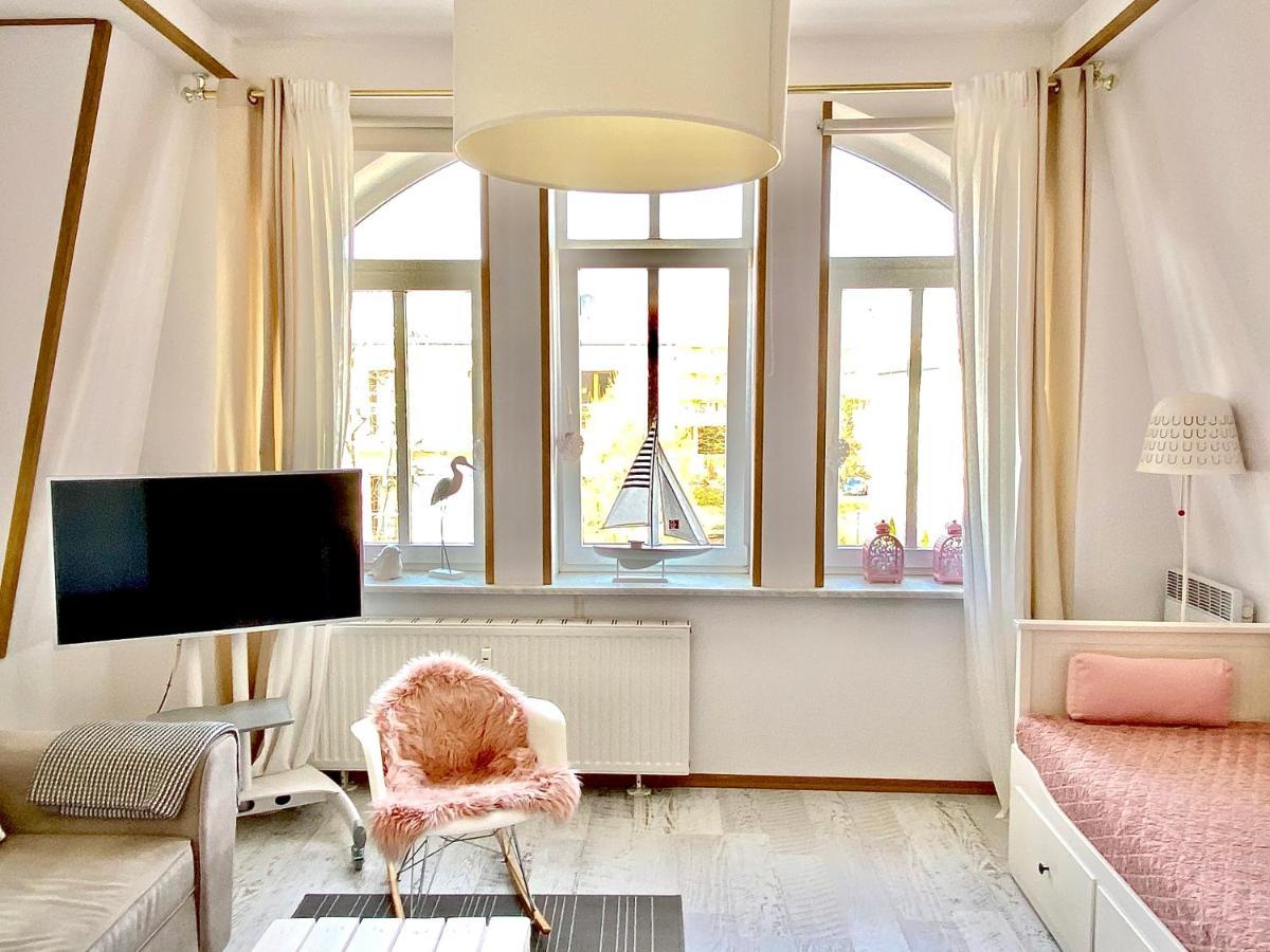 Apartamenty Kocham Morze ชวีโนวิชแจ ภายนอก รูปภาพ