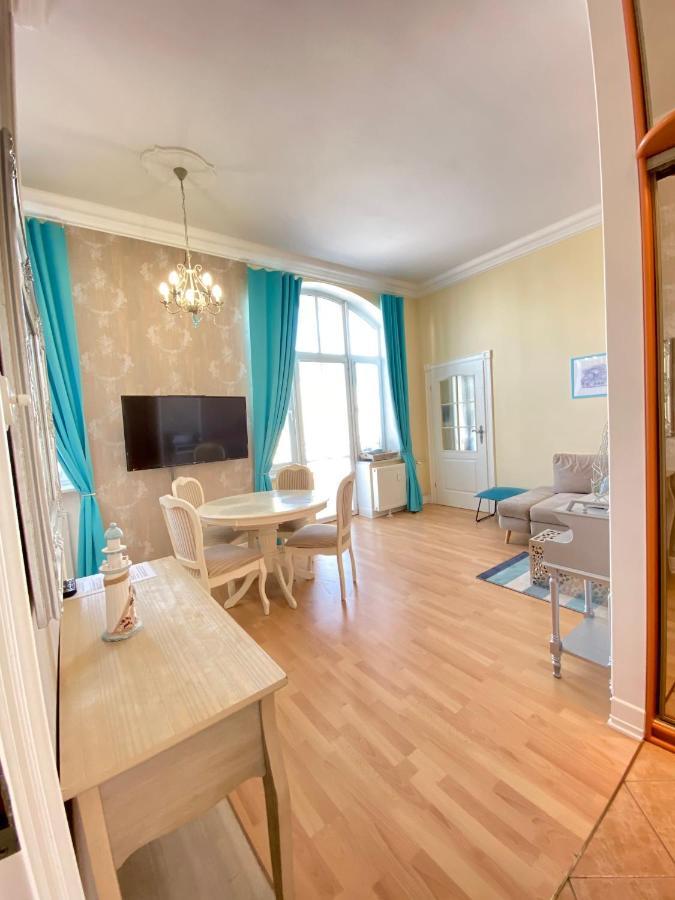 Apartamenty Kocham Morze ชวีโนวิชแจ ภายนอก รูปภาพ